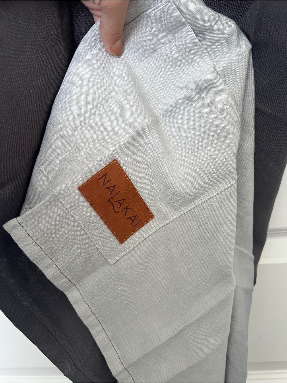Nalakai Two-Tone Linen Ring
Sling - Gray ombré - Picture 4 of 8